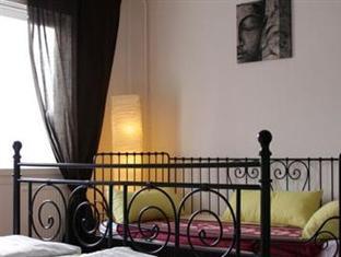 Appartamento Alexanderplatz Accommodations *